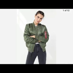 Alpha Industries Women’s Bomber Jacket size small